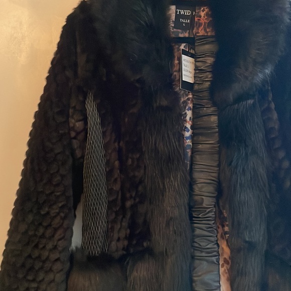 Fur jacket - Picture 6 of 7